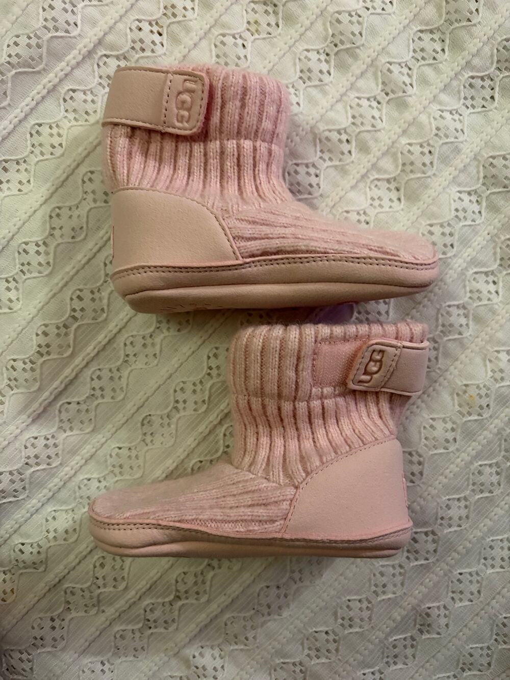 UGG Bixbee Baby Booties Pink Knit Slip On Infant Size 4/5 Soft Sole